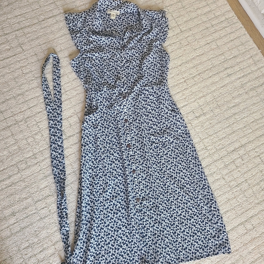 Navy floral Classic midi dress. Medium